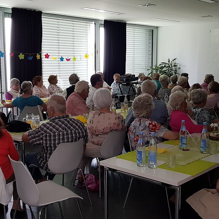 Vortrag von Max Schmidtner begeistert Gäste beim Seniorenclub der Freien Wähler Manching im Bürgerhaus